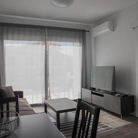 One Bedroom Apartment In Paphos In Good Location Екстериор снимка