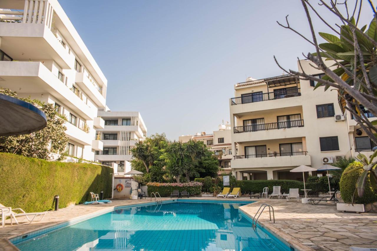 One Bedroom Apartment In Paphos In Good Location Екстериор снимка