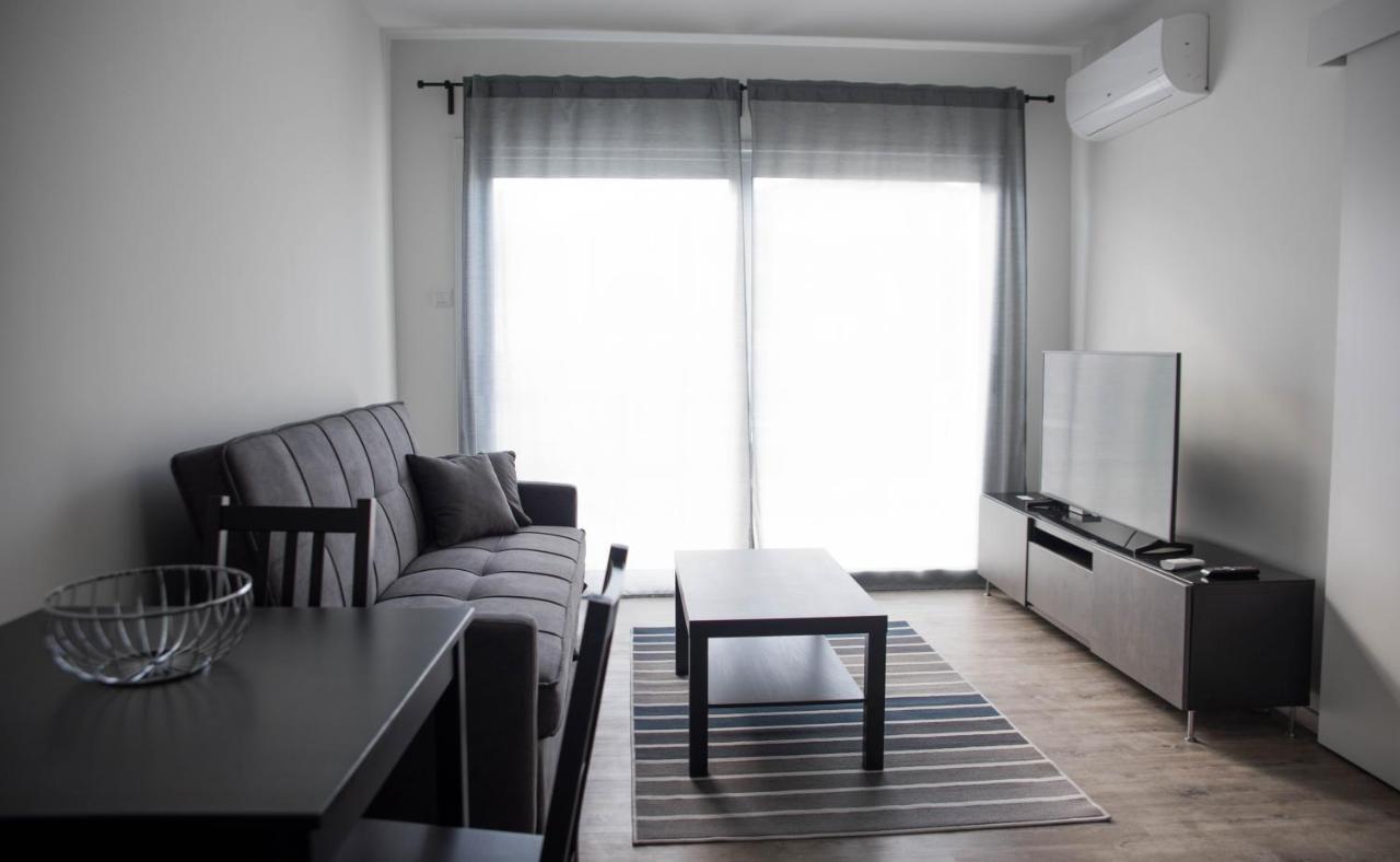 One Bedroom Apartment In Paphos In Good Location Екстериор снимка